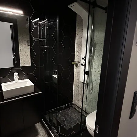 Chic And Cozy Apartment Thessaloniki